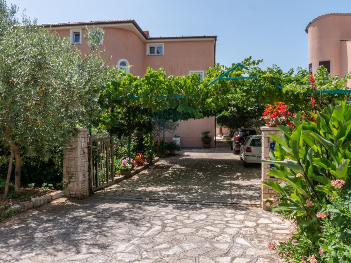Berat Apartment Vodnjan Exterior photo